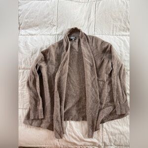 Neiman Marcus 100% cashmere cardigan